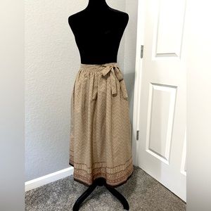 Vintage Breckenridge Skirt with waist tie. Womens size 6. Perfect condition.